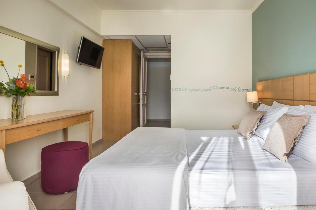 Ionian Plaza & Hotel 4*