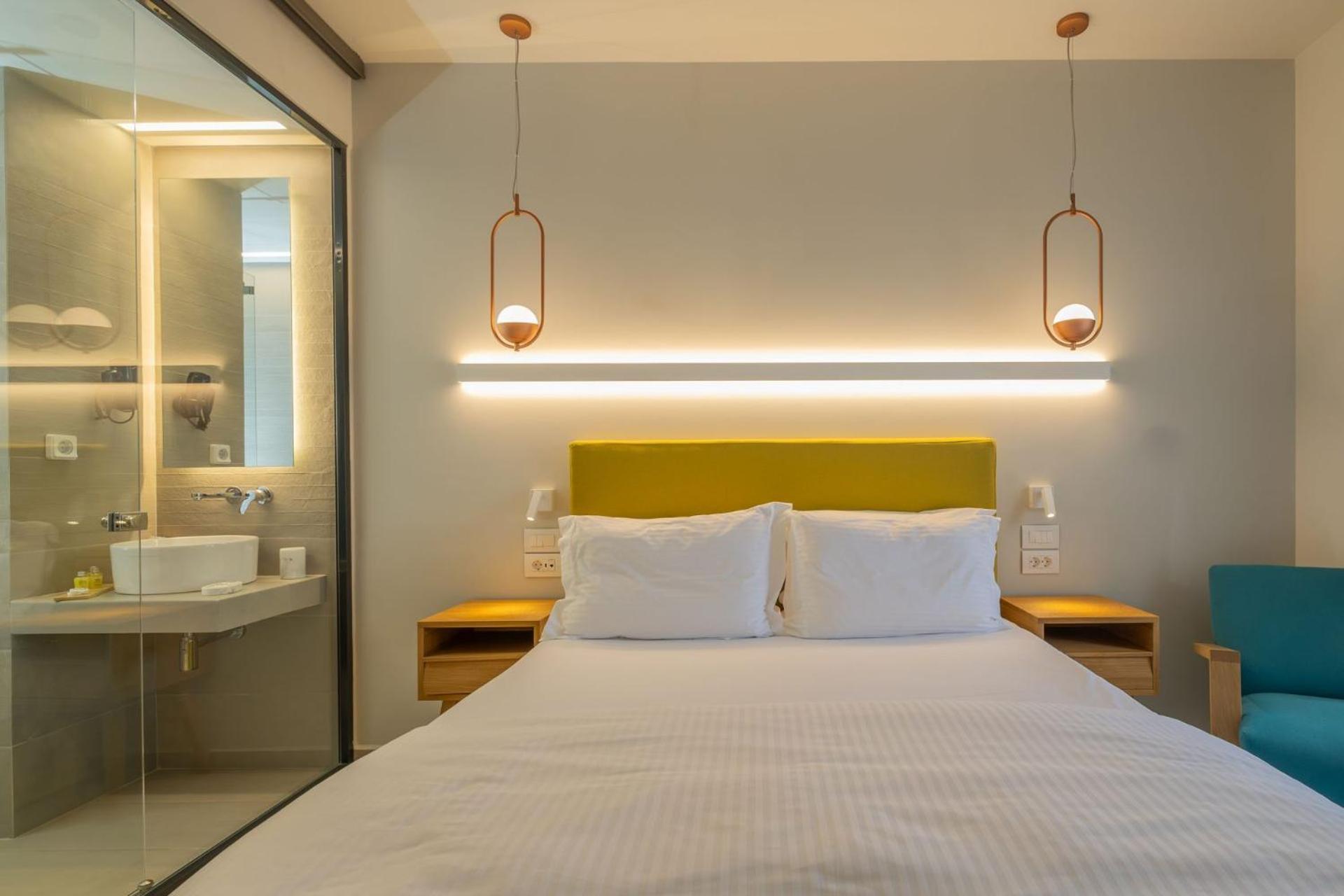 Ionian Plaza & Hotel