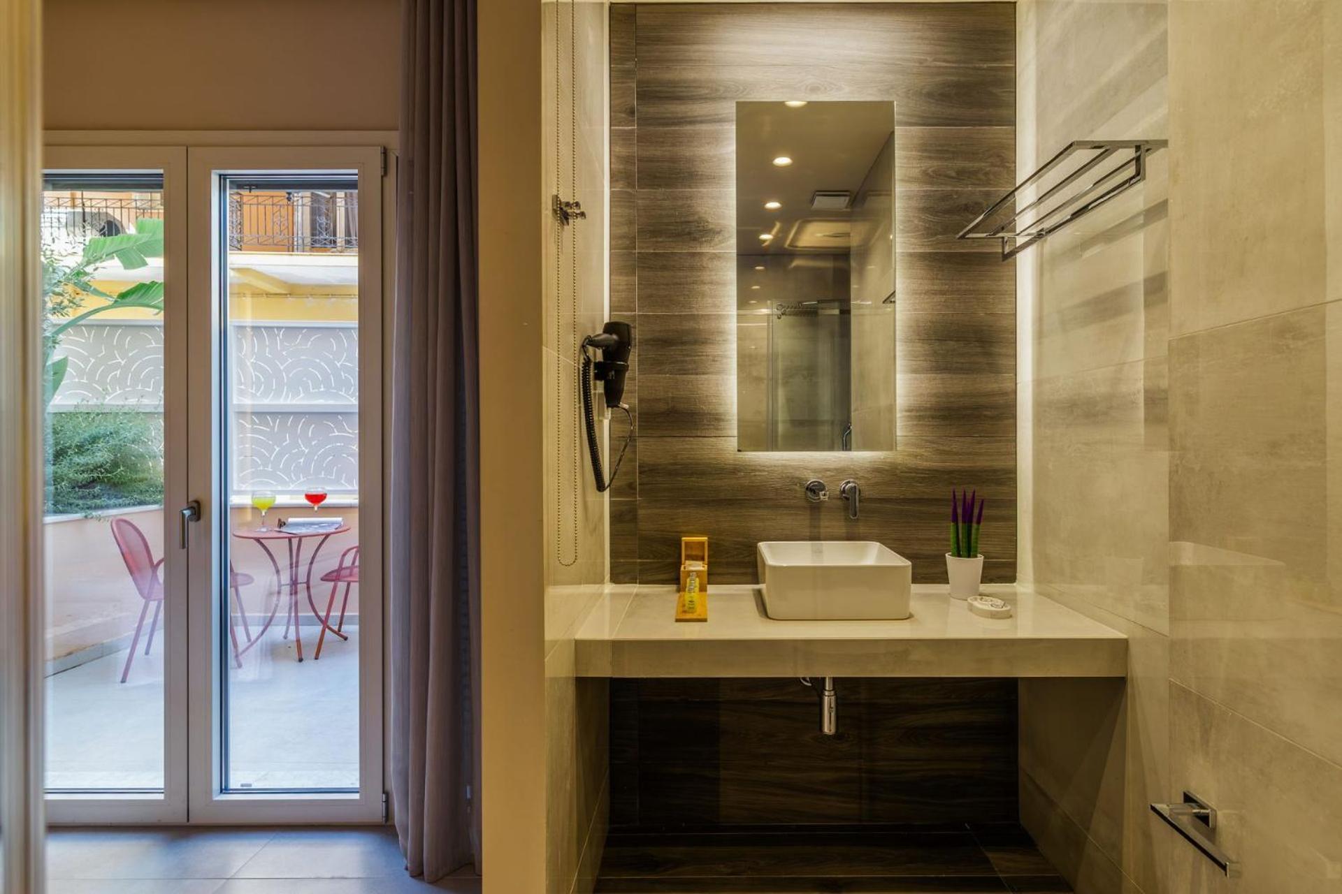 Hotel Ionian Plaza &