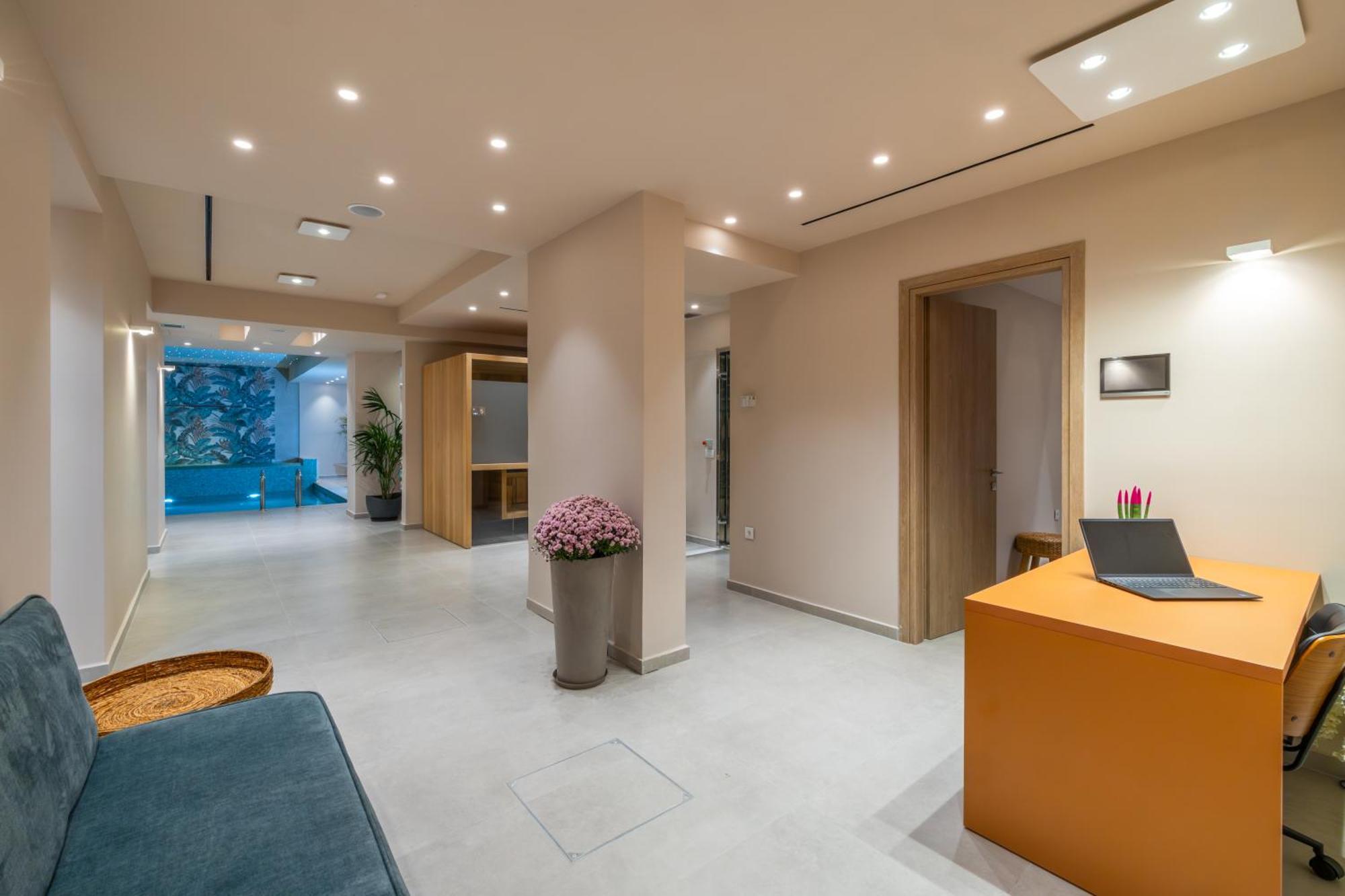 Ionian Plaza & Ξενοδοχείο Αργοστόλι