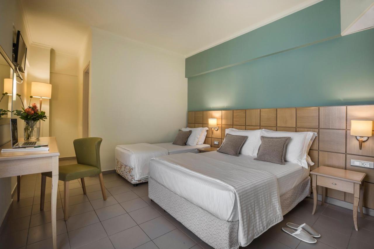 Hotel Ionian Plaza & 4*