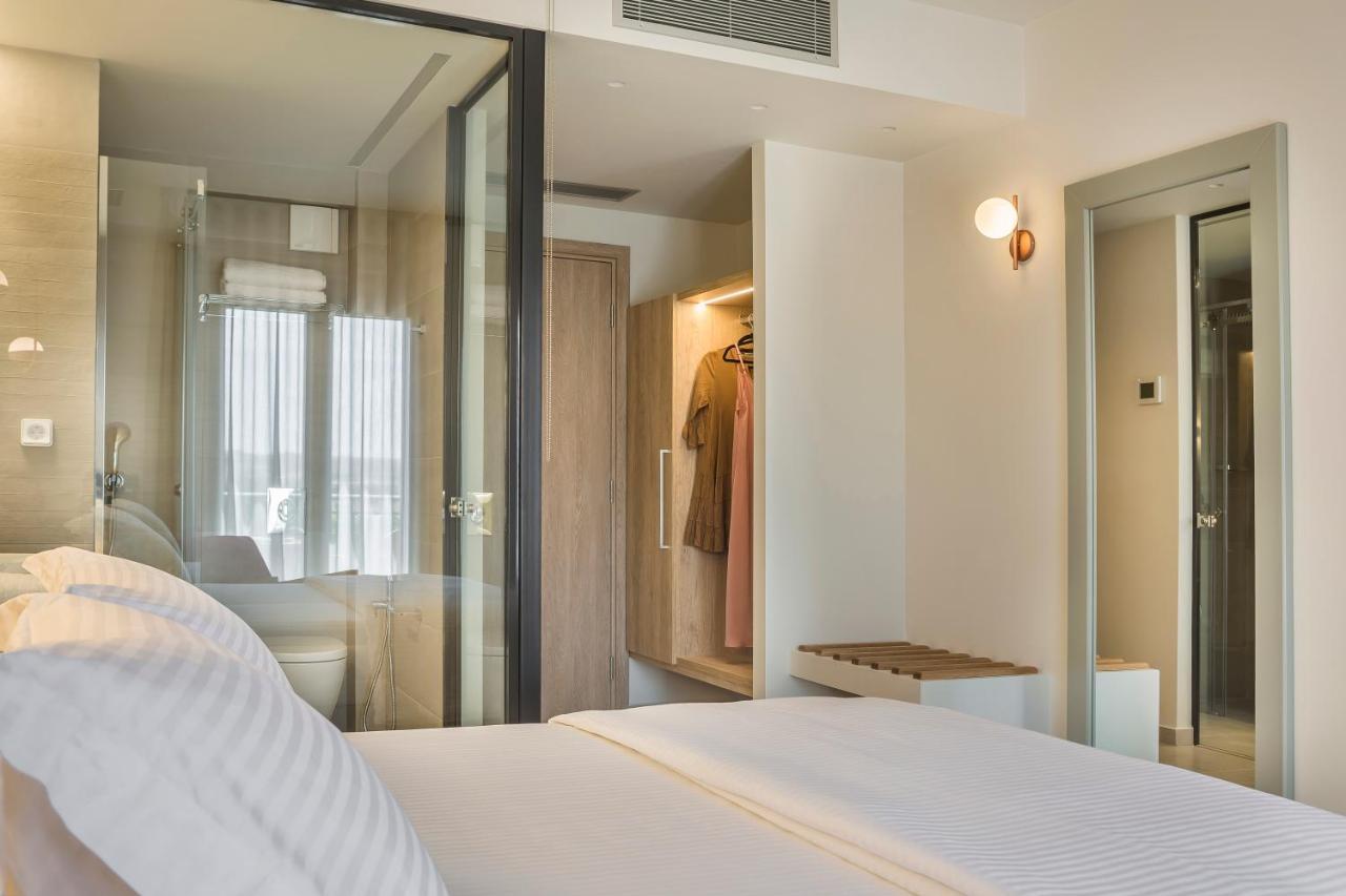 Hotel Ionian Plaza & 4*